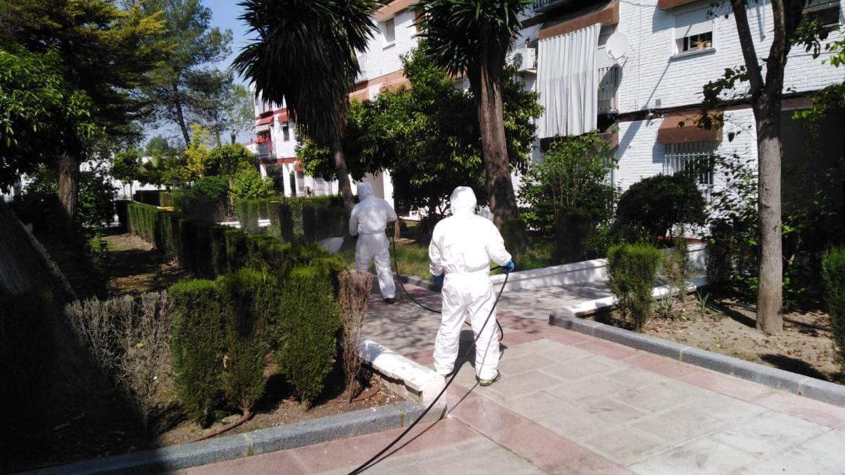 Coronavirus en Córdoba: Bomberos del Consorcio Provincial desinfectan en Lucena y Alcaracejos