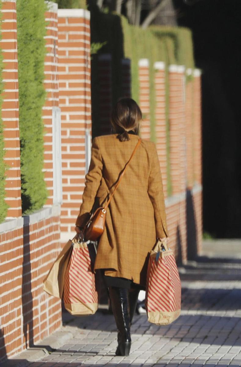 El look de Chenoa para un día de compras