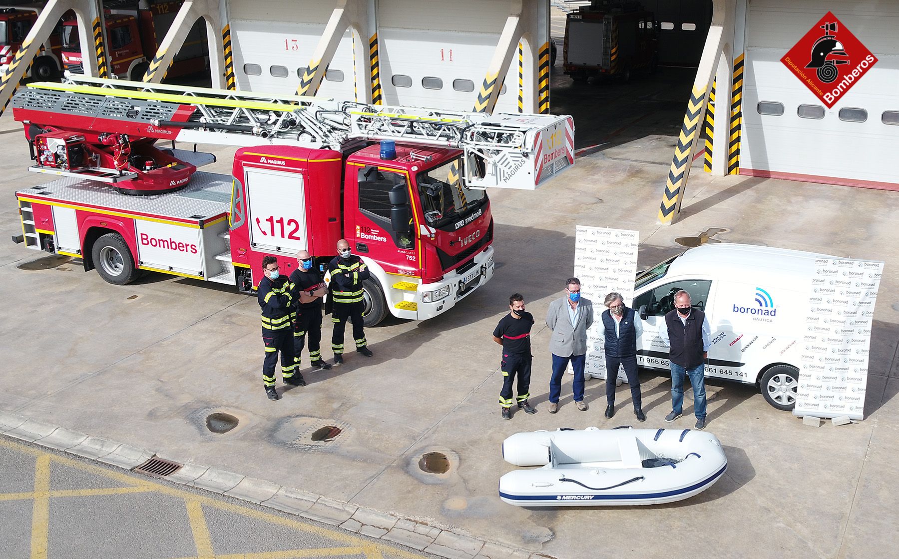 Nautica Boronad dona una lancha al Consorcio Provincial de Bomberos de Alicante