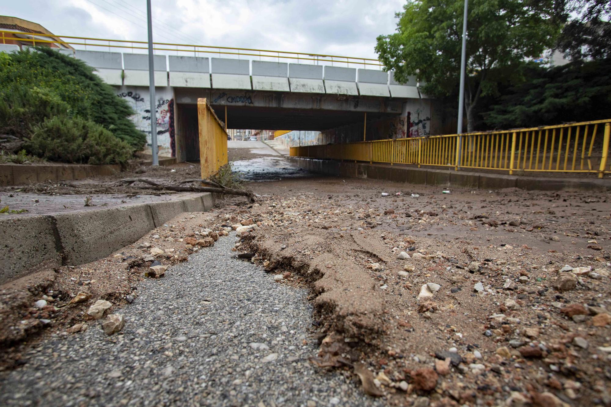 Las intensas precipitaciones han desbordado barrancos y cortado caminos en diferentes municipios de la comarca