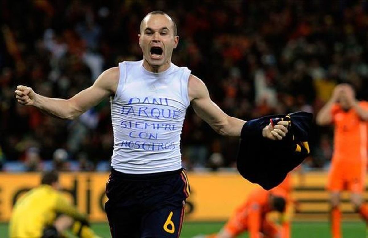 Iniesta se’n va recordar del seu amic a Sud-àfrica.