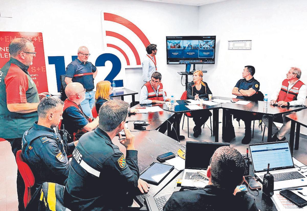 Primer Cecopi reunido el 30 de octbre de 2024 a las 6 de la mañana. Del primer Cecopi, reunido el 29 de octubre, no existen fotografías oficiales.