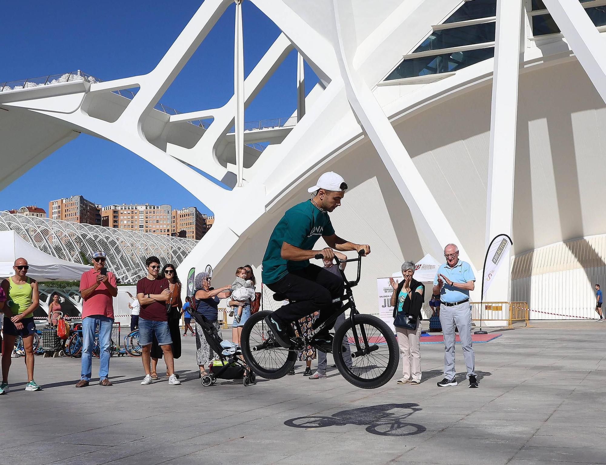 Nationale-Nederlanden Plogging Tour en Valencia que inaugura la Semana Europea del Deporte