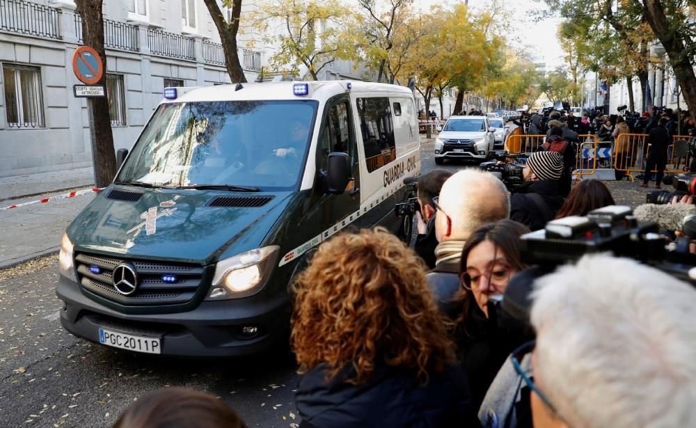 Els consellers i els Jordis declaren al Suprem