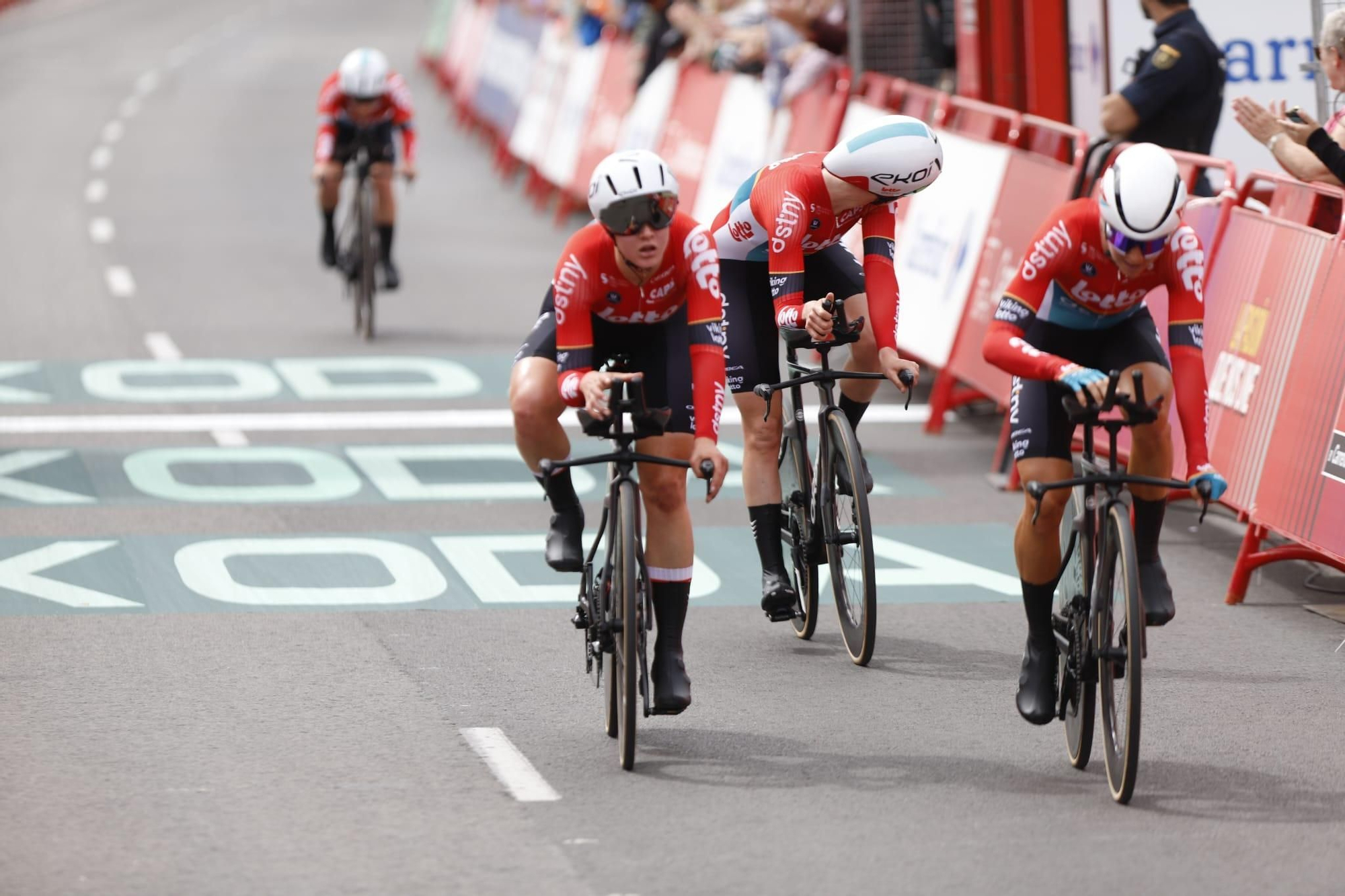 Primera etapa de La Vuelta a España Femenina en València