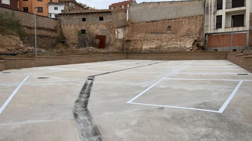 Nueva zona de aparcamiento con 22 plazas en el centro del municipio