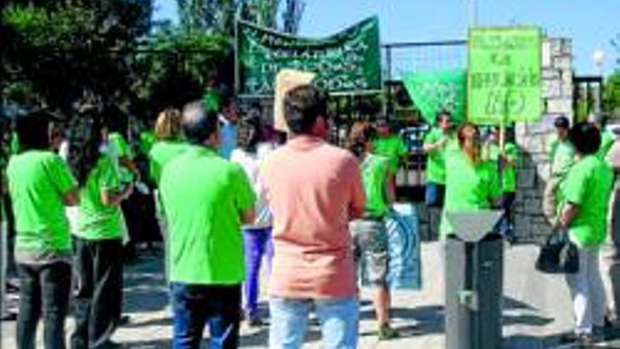 Protestas en contra de los recortes educativos