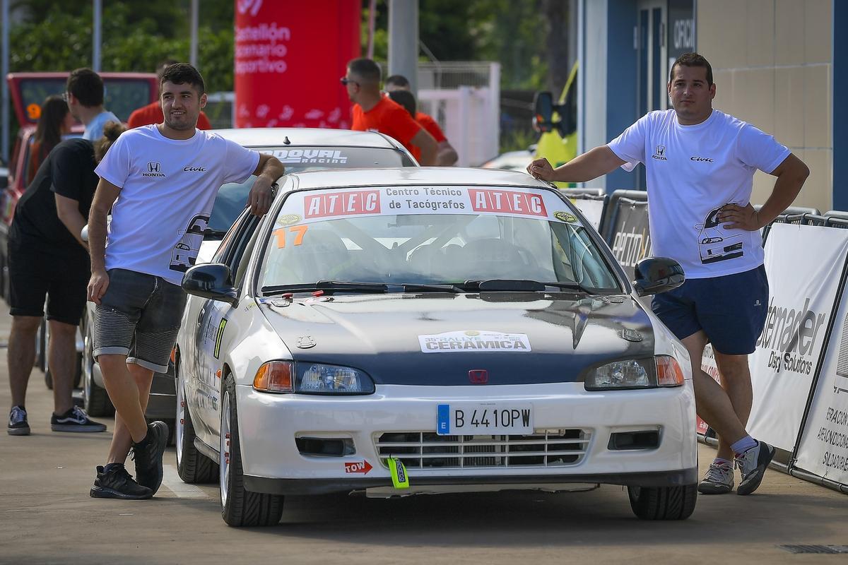 Los hermanos Samuel (i) y Jordi Ortiz, en un reciente Rally.