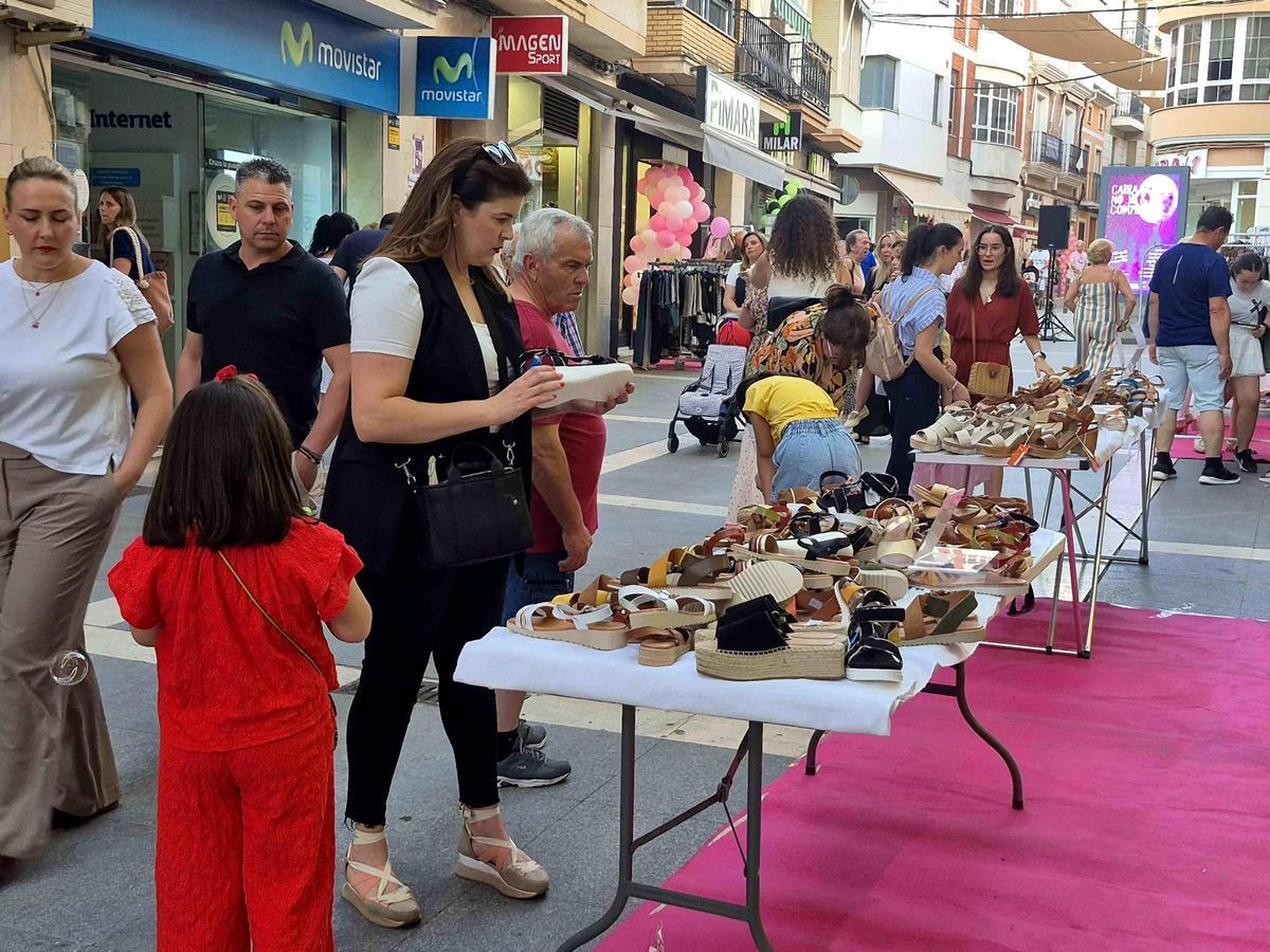 Una actividad de promoción del comercio en Cabra.