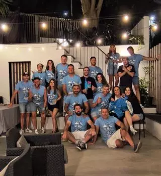 La marea azul que abrazó a Carmen