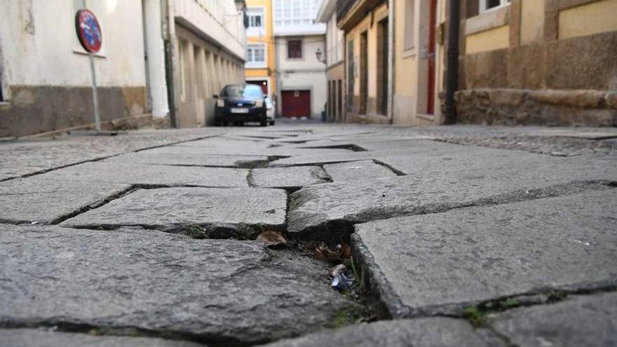 Enlosado de la calle Cortaduría, una de las que serán reformadas por el Concello.