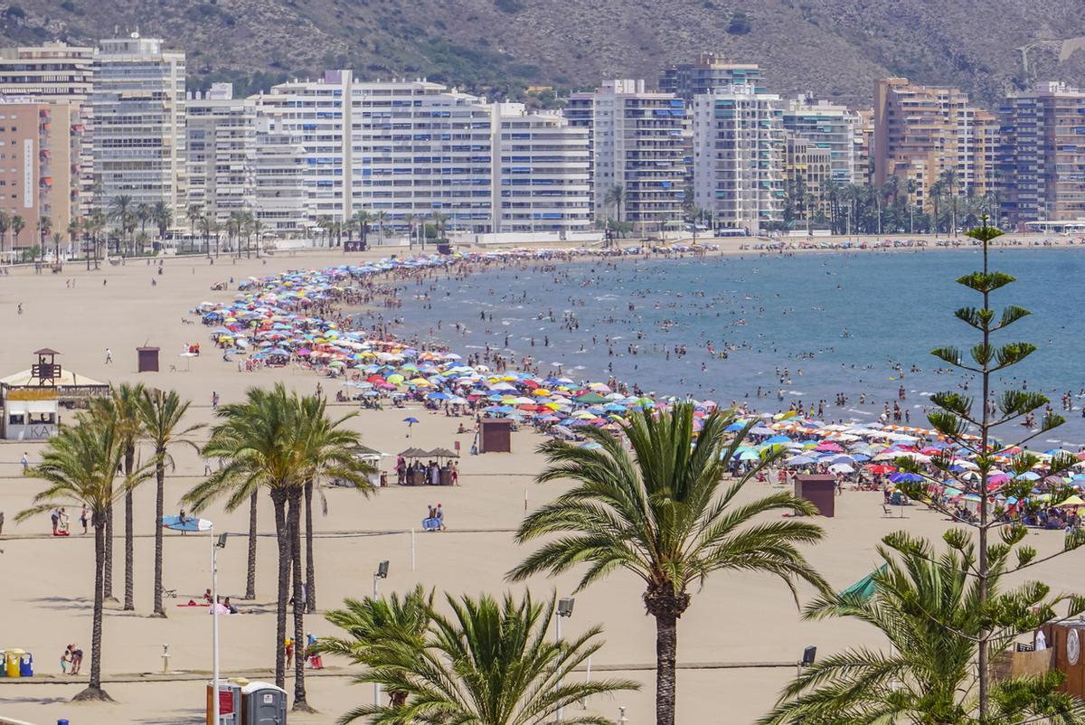 Bahía de Cullera en el Mediterráneo.