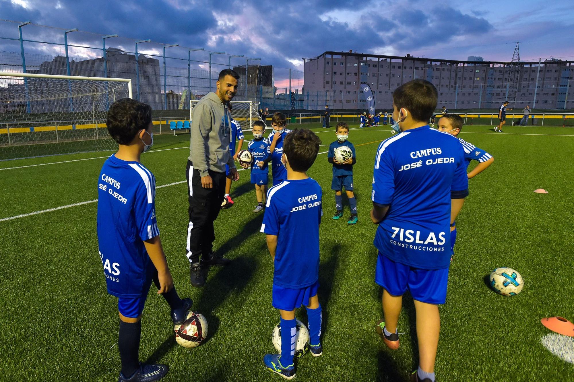 Jonathan Viera da una clase magistral a 50 jóvenes talentos