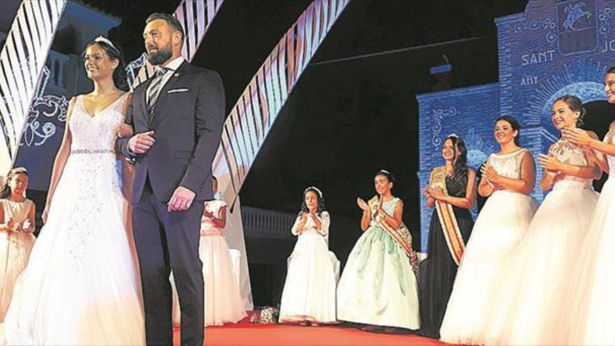 Sant Jordi corona a sus reinas y da inicio a sus celebraciones