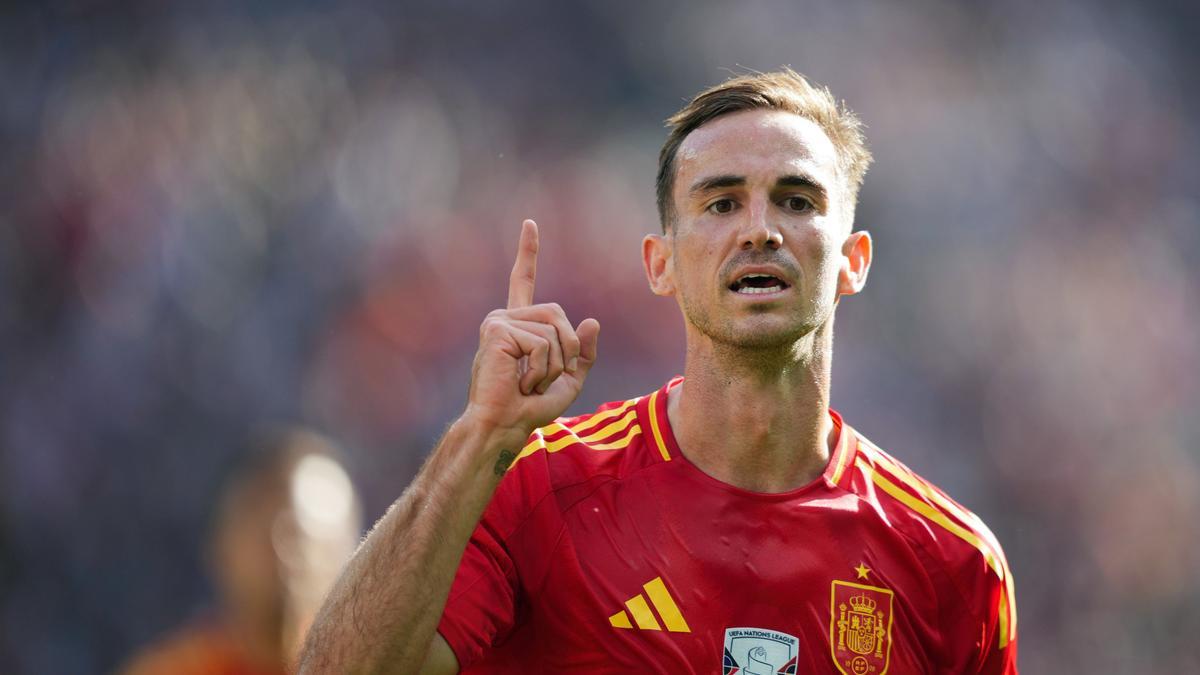 El centrocampista español Fabián Ruiz celebra su tanto contra Croacia en el debut en la Eurocopa de 2024 contra Croacia.
