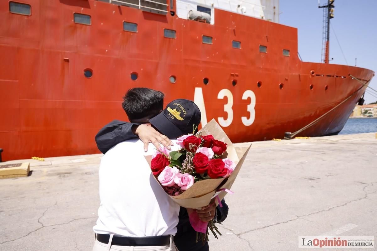 La llegada del buque Hespérides al Puerto de Cartagena, en imágenes