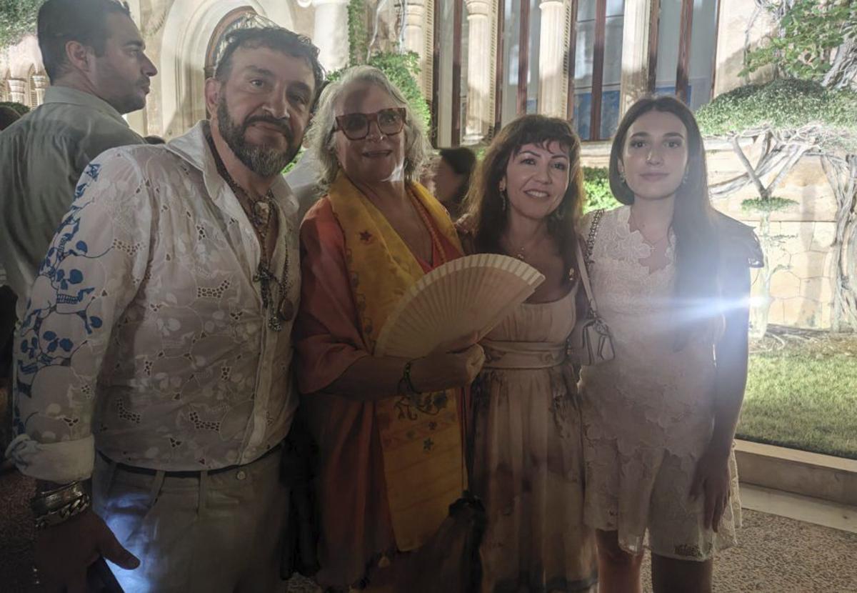 Política, empresa y cultura pitiusa se citan en Marivent