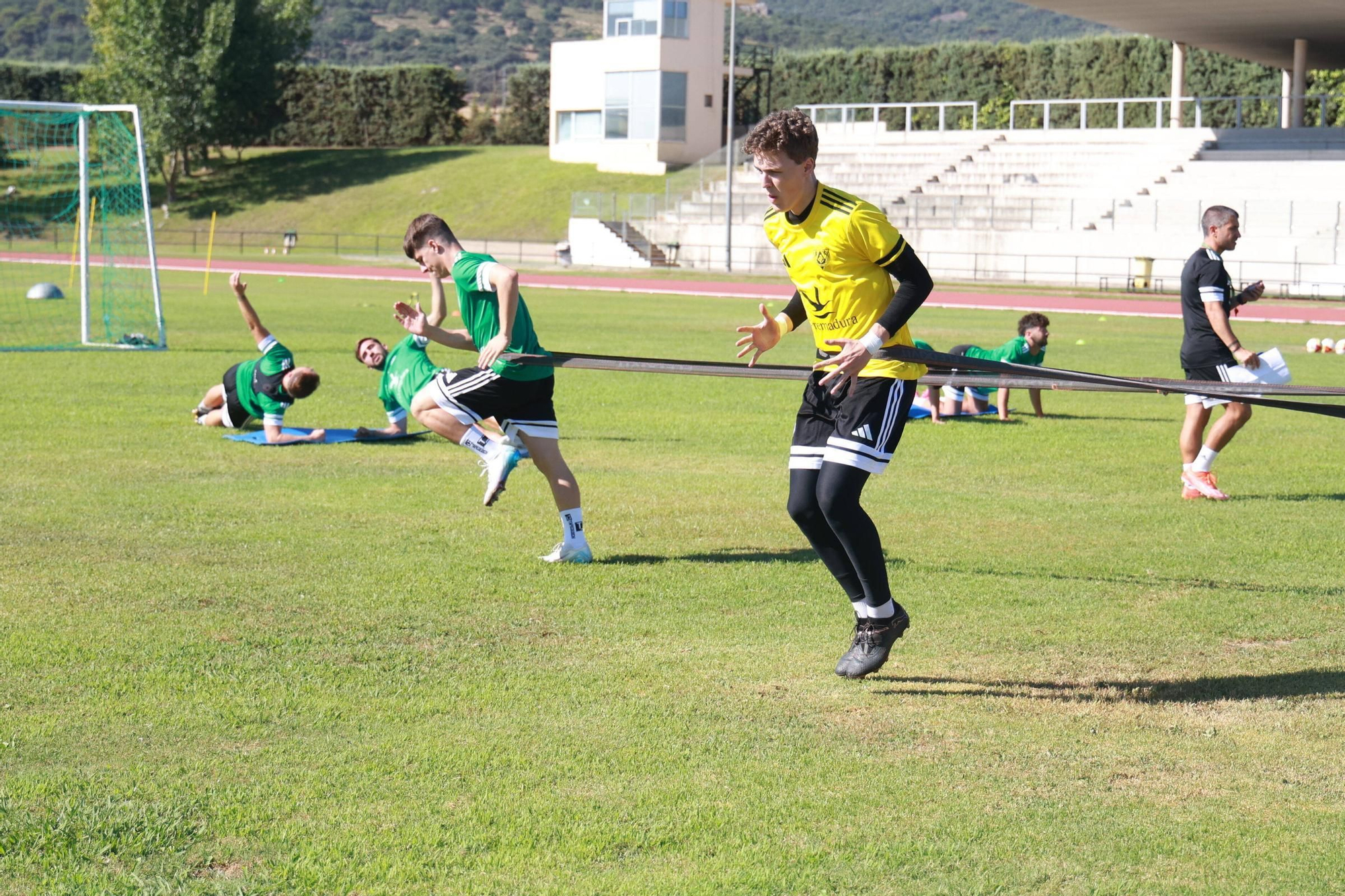 Primer entrenamiento del Cacereño 2025-2026