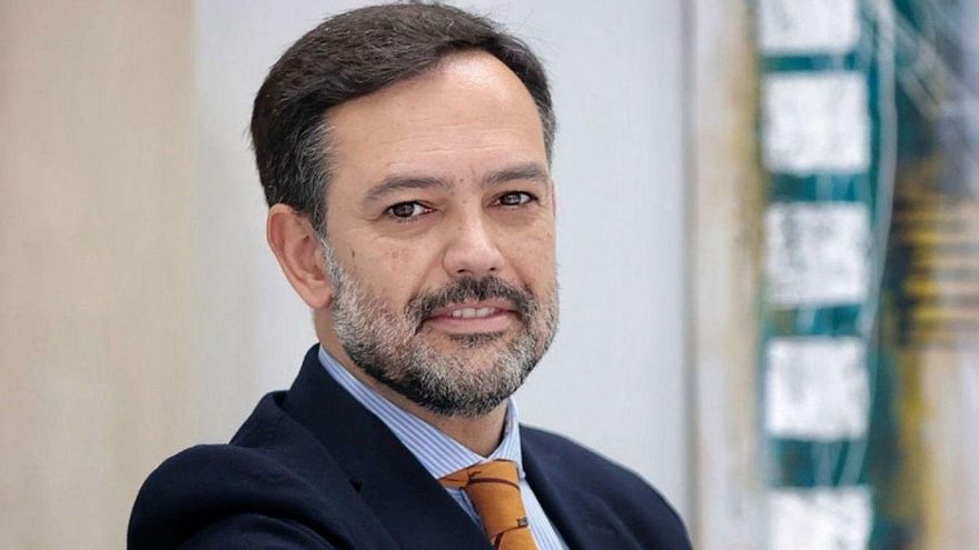 «I return after a time in fallow;  we must solve the chaos in public management»