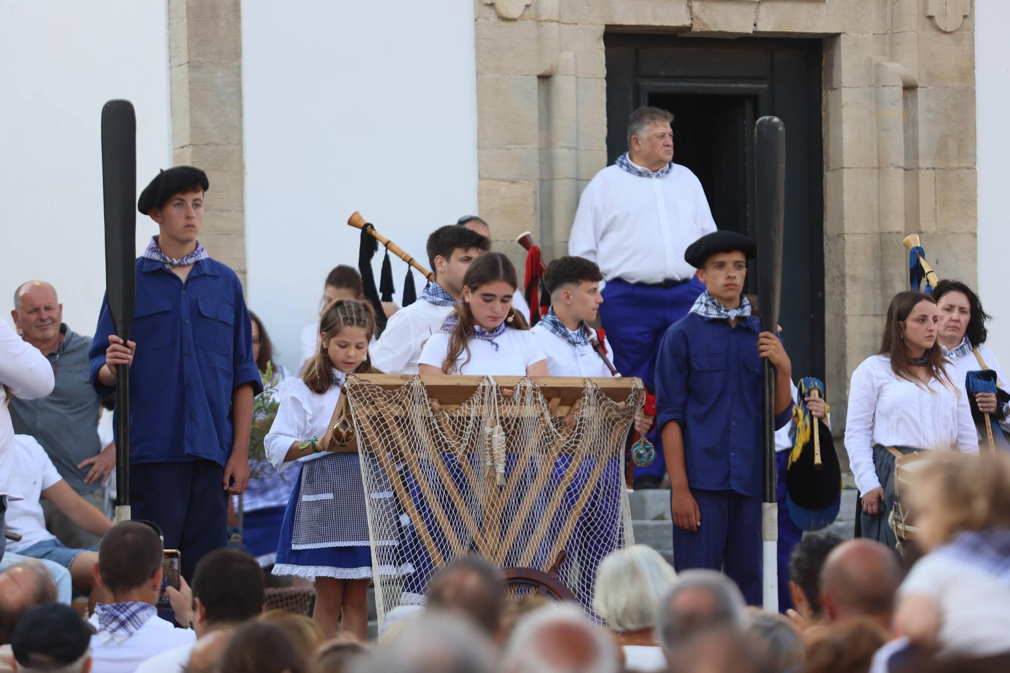 EN IMÁGENES: La procesión de "la llamada de la mar" en el Carmen de Luanco