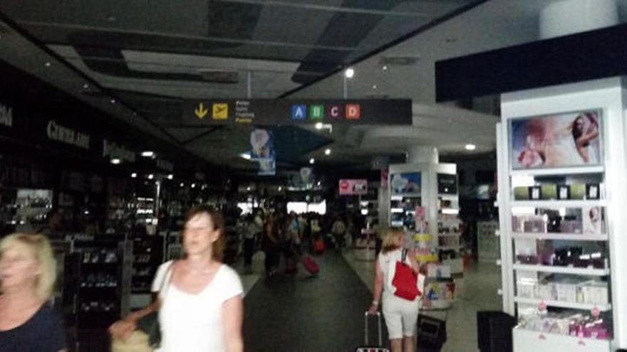 Im Dunkeln shoppt&#039;s sich schlecht: Stromausfall am Flughafen