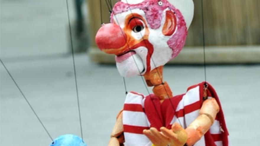 El montaje &#039;Pepeluna Cirkus&#039; despide el Festival de Títeres en la Sala Insular de Teatro