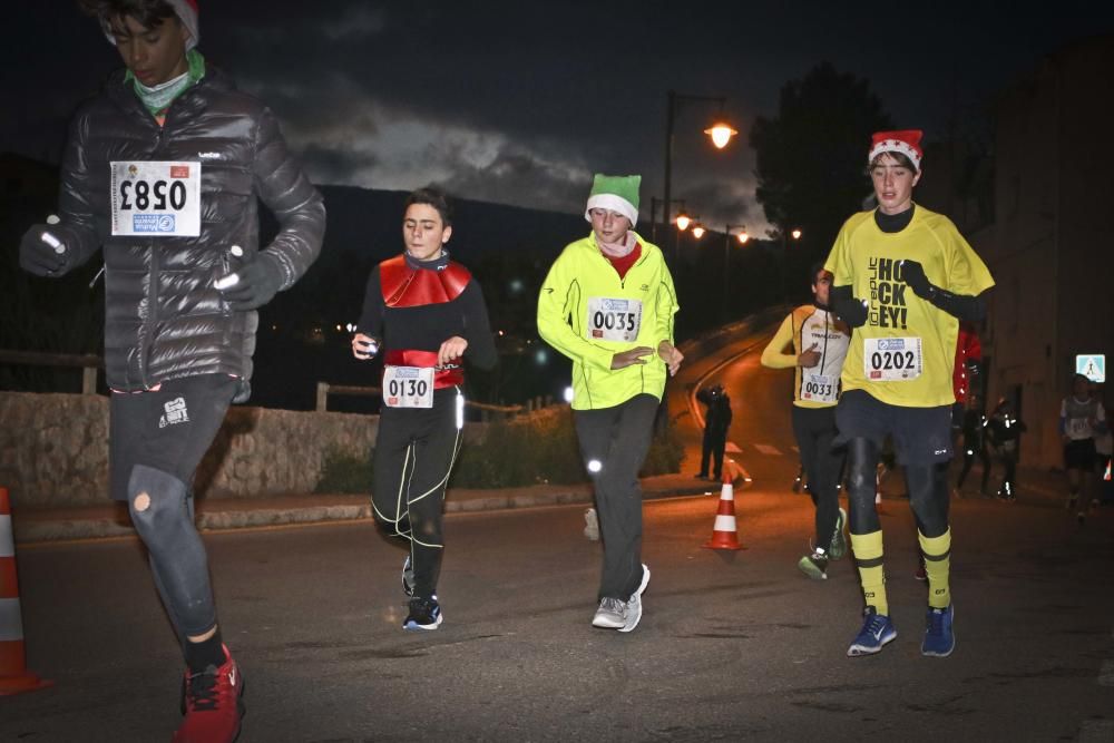 Más de 600 personas participan en la San Silvestre