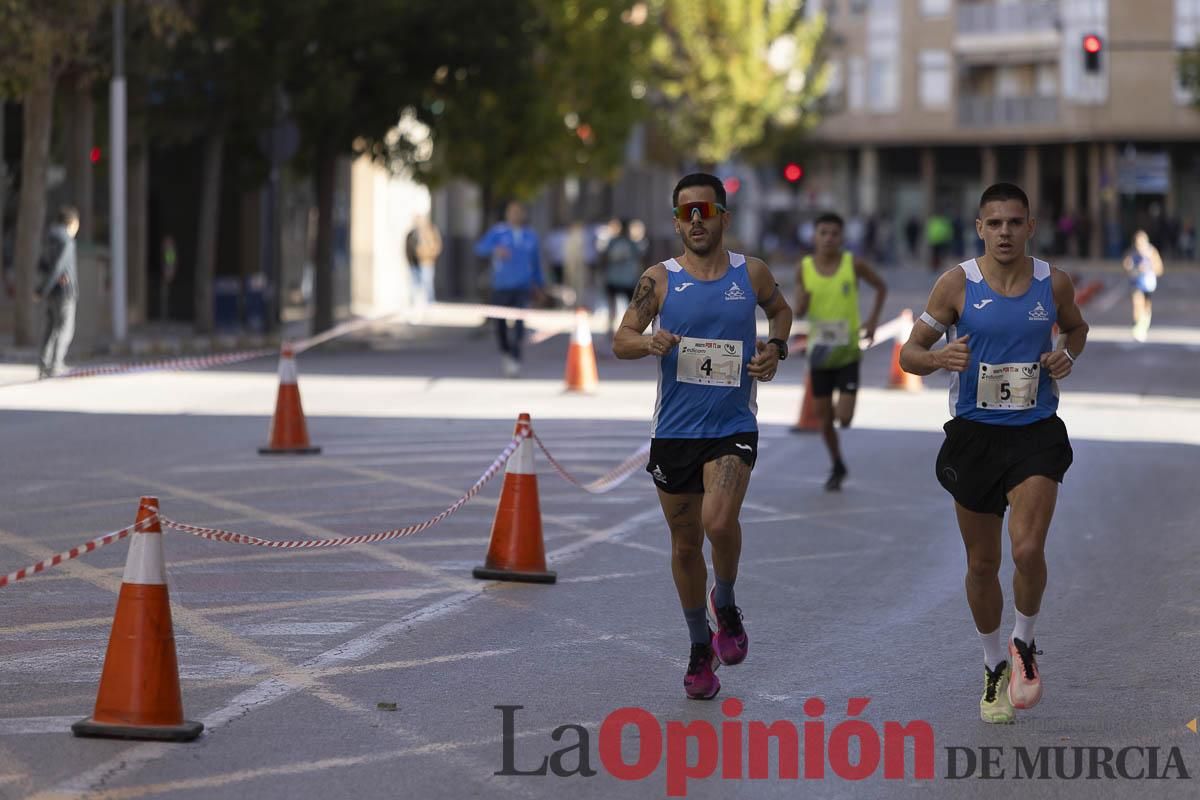 Carrera '10K Assota por ti' en Caravaca (salida y giro primera vuelta)