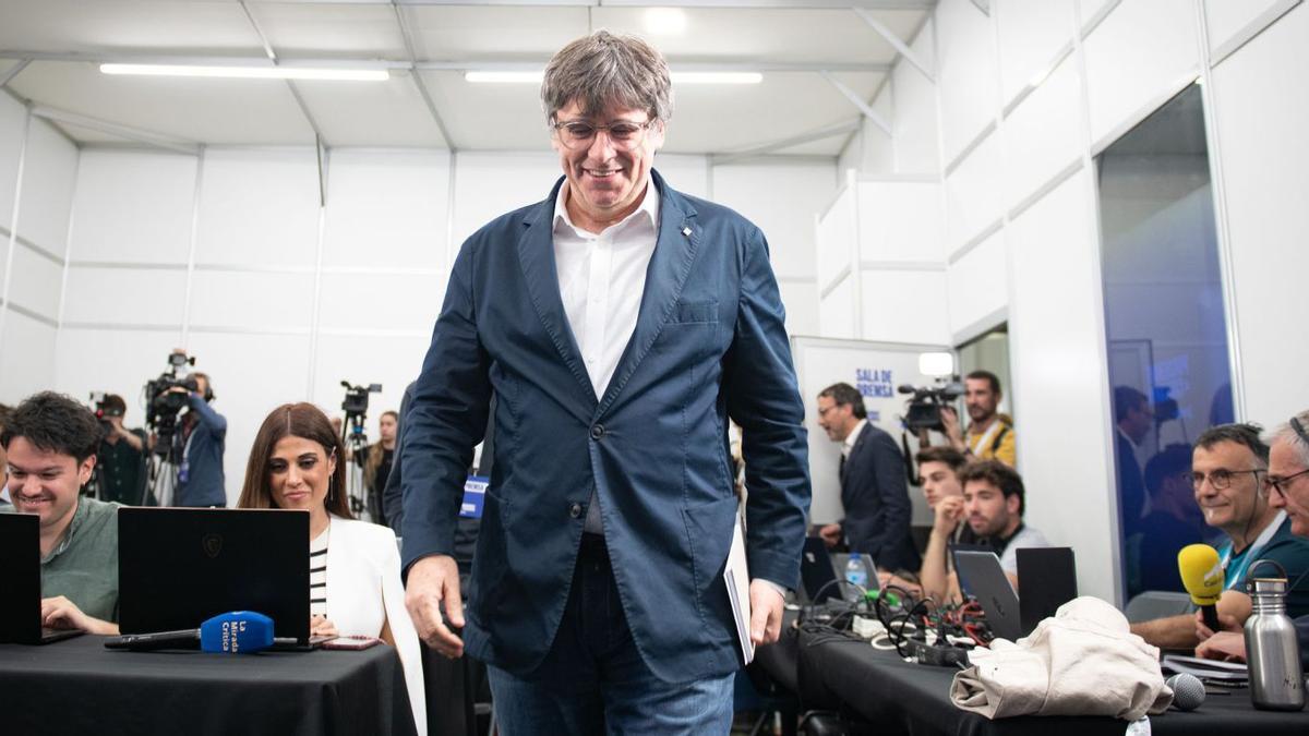 Carles Puigdemont, diumenge al vespre, abans de la seva compareixença de  premsa a Argelers.