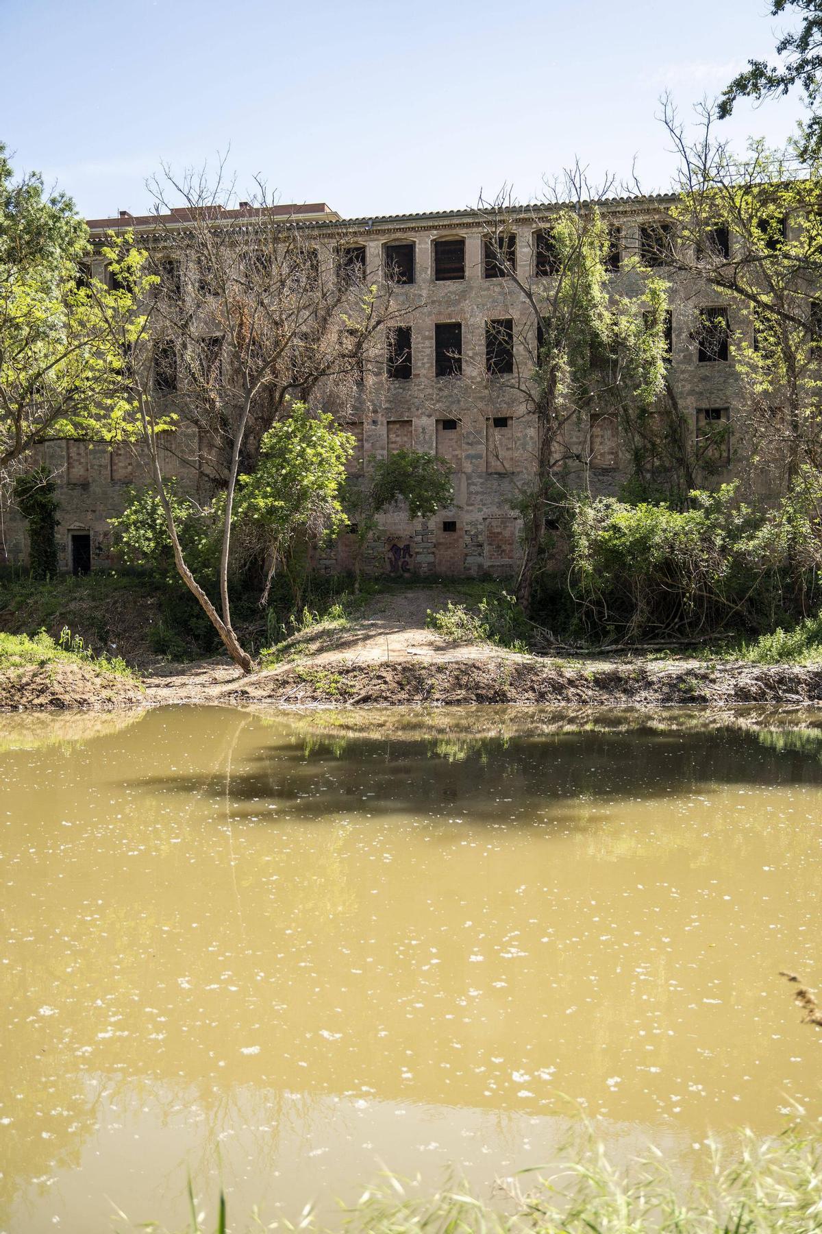Vista parcial de la fàbrica dels Panyos de Manresa