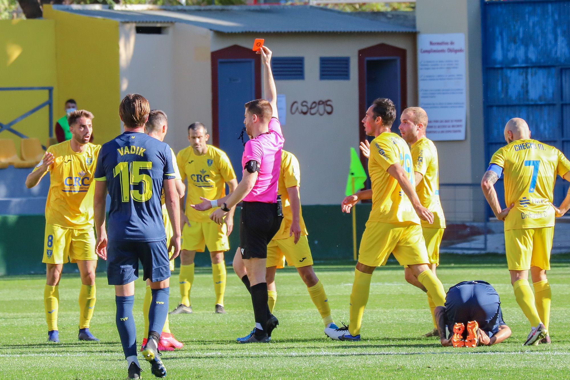 El Orihuela cae por 2-4 en un partido vibrante ante el Villarreal B