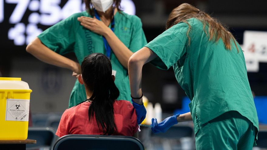 The Canary Islands add 5,098 new infections and nine deaths with covid