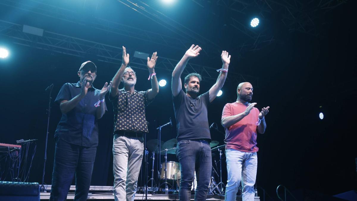 Antònia Font abraza el recuerdo de Joan Roca en el Mobofest