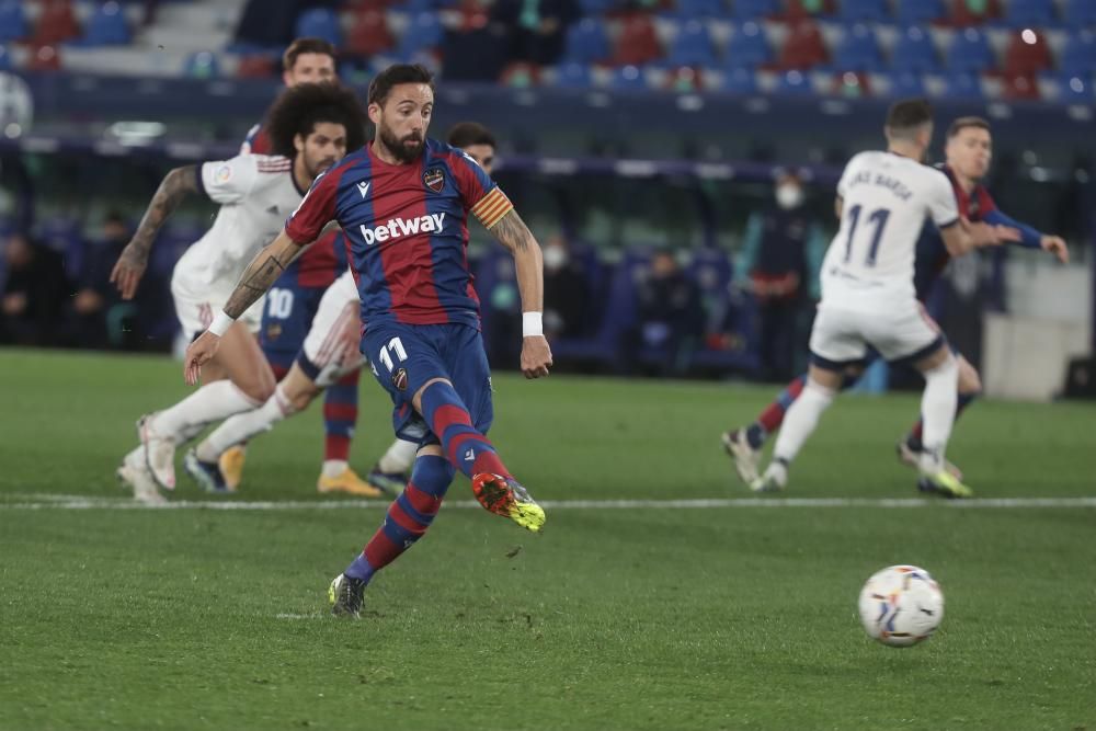 Las mejores fotos del Levante UD - Osasuna