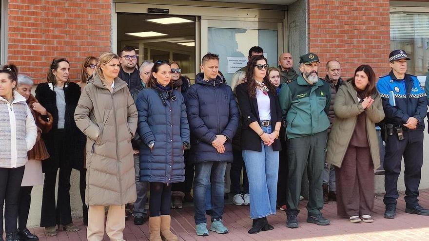 25N en Benavente: El Ayuntamiento defiende su política contra la violencia de género, frente a críticas de IU