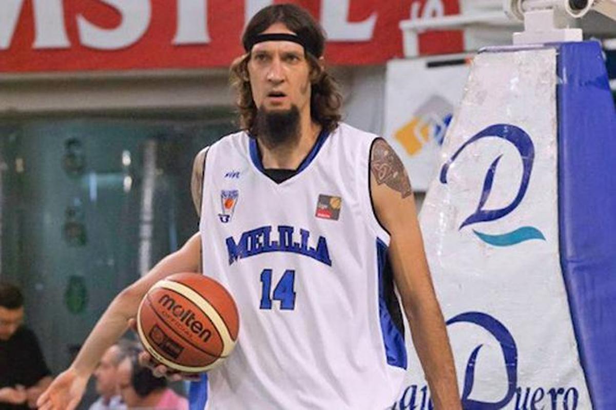 Nacho Romero, con el Melilla.