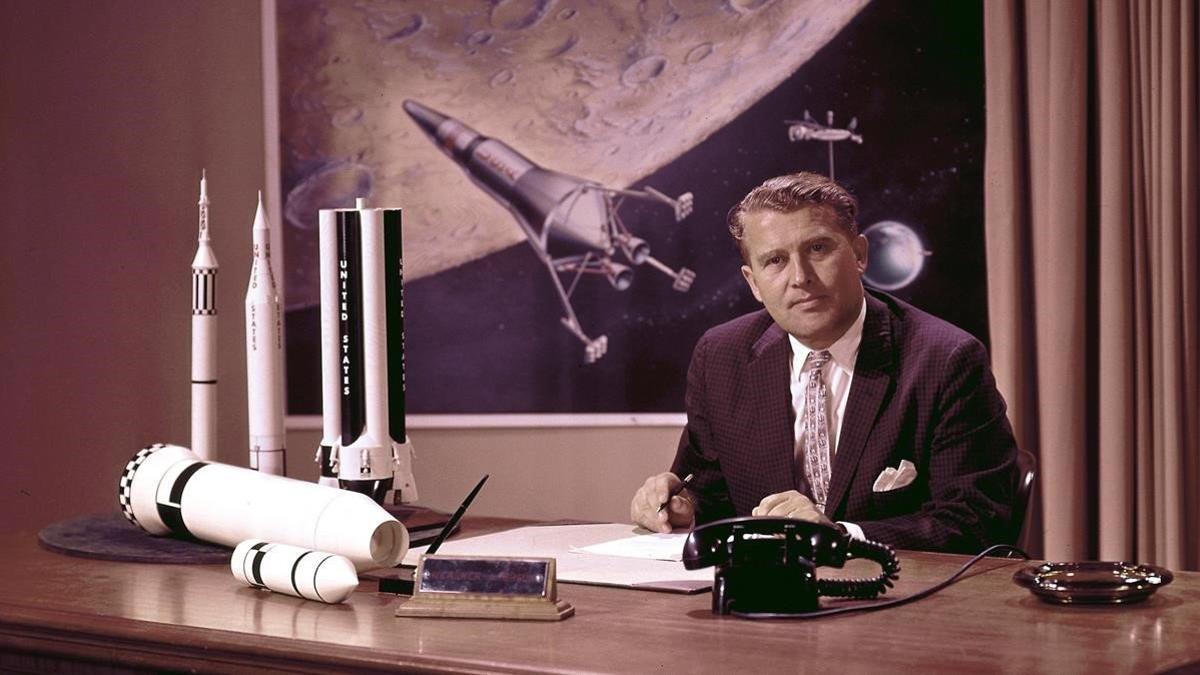 El ingeniero Wernher von Braun, en la NASA