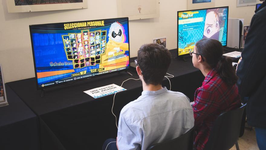 El Economato de Mérida estrena una sala de videojuegos para los jóvenes
