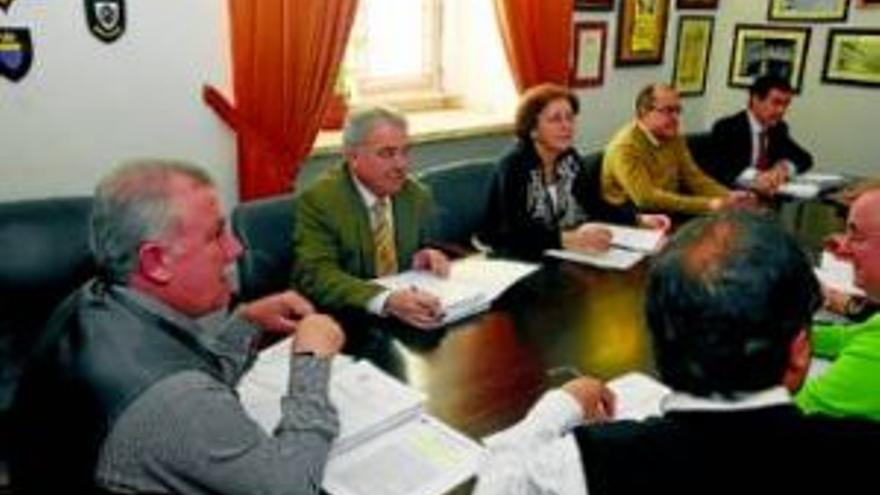El PSOE pide a Nevado que retome el aparcamiento de Primo de Rivera