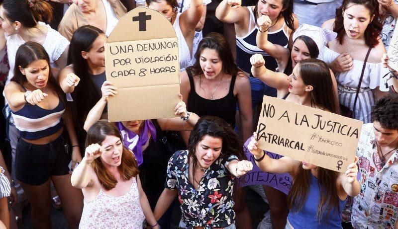 Manifestación contra la puesta en libertad de La Manada en Zaragoza