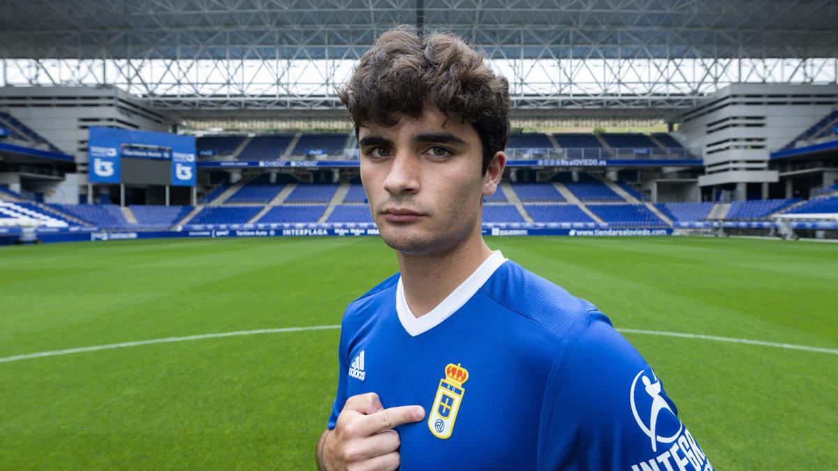 Así luce la nueva equipación del Real Oviedo