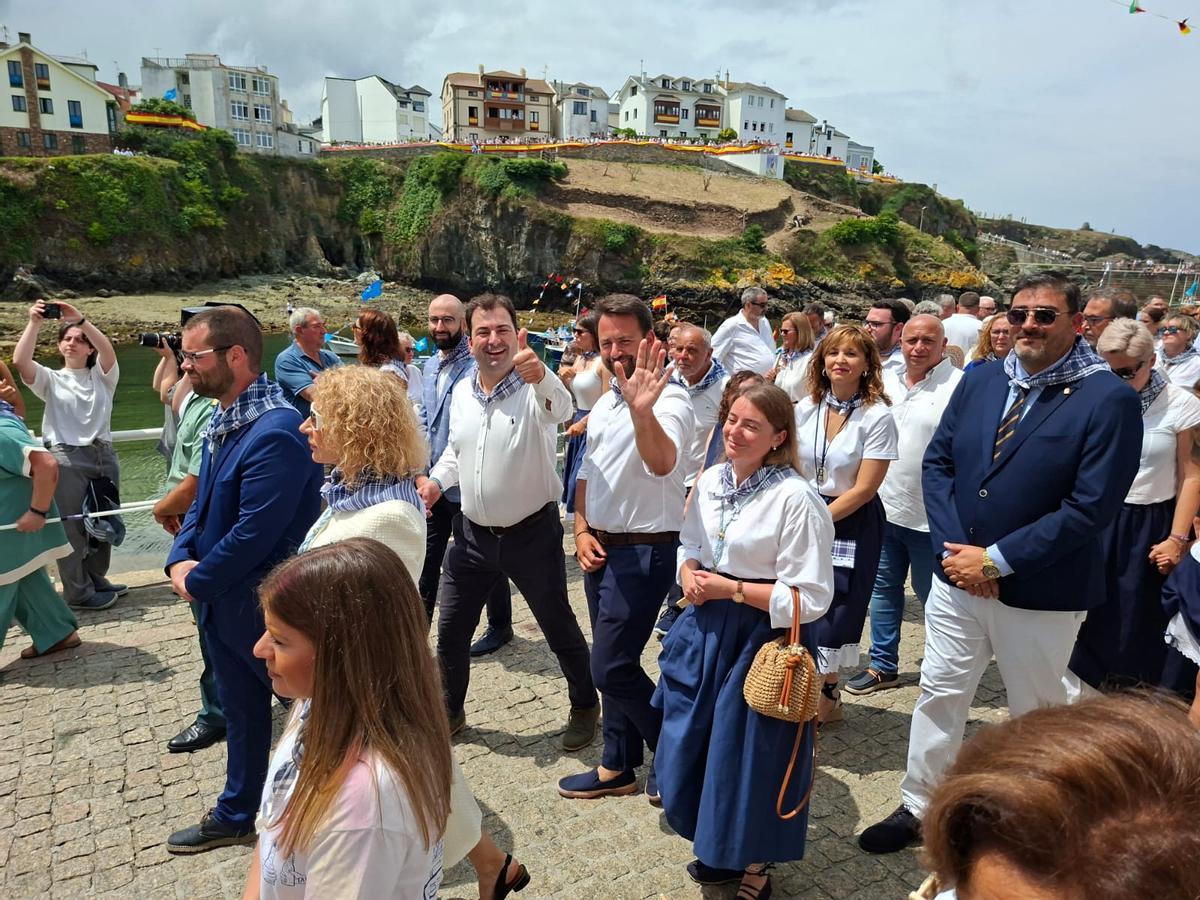 EN IMÁGENES: Tapia de Casariego, a rebosar en la procesión del Carmen