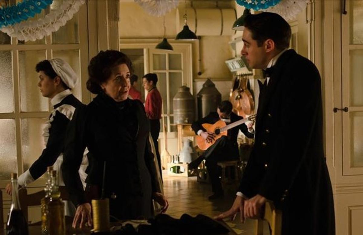 Concha Velasco i Llorenç González, en una escena de ’Gran Hotel’. Concha Velasco i Llorenç González, en una escena de ’Gran Hotel’.