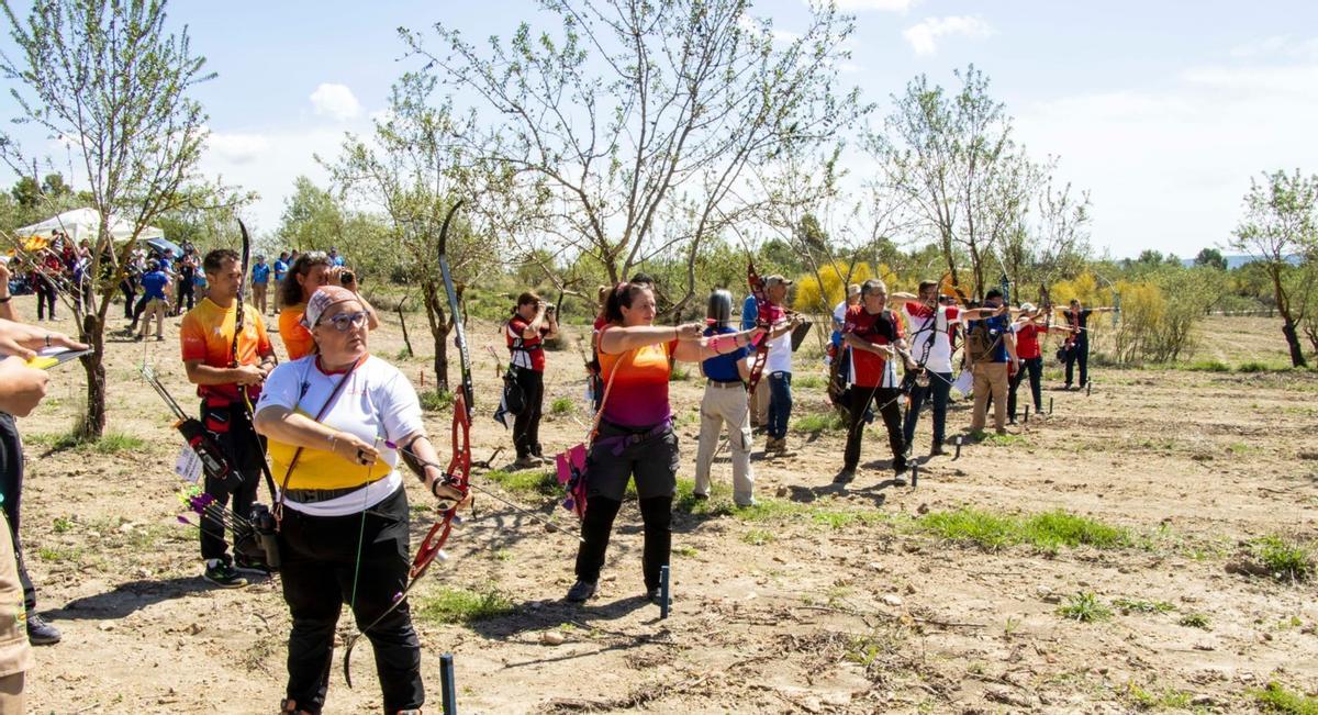 Participantes en el campeonato de tiro con arco