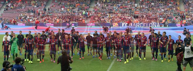 Aquí tienes las mejores fotografías de la presentación del primer equipo ante la afición culé en el Gamper