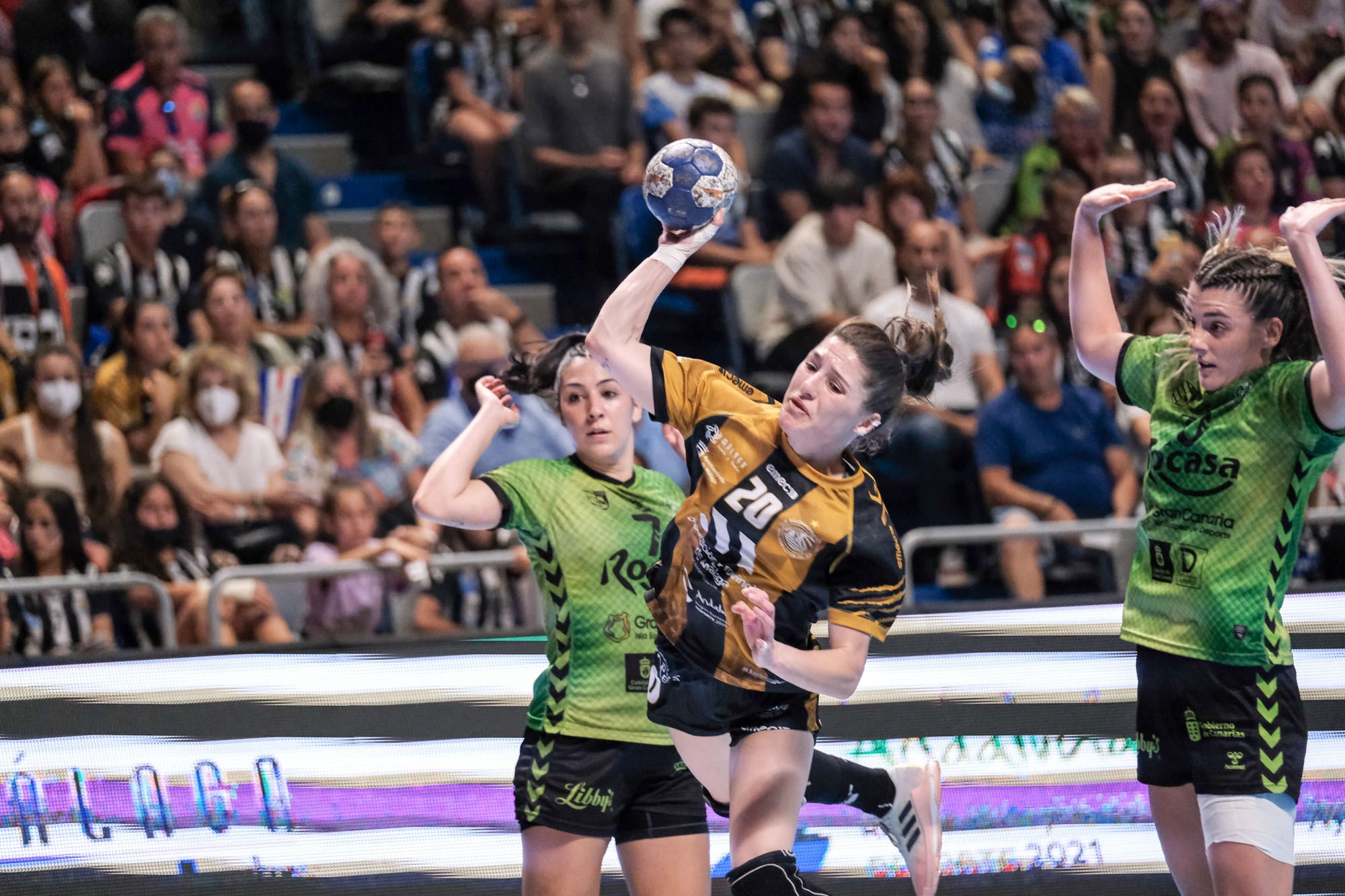 Las imágenes del BM Costa del Sol Málaga - Rocasa Gran Canaria de la final de la EHF European Cup