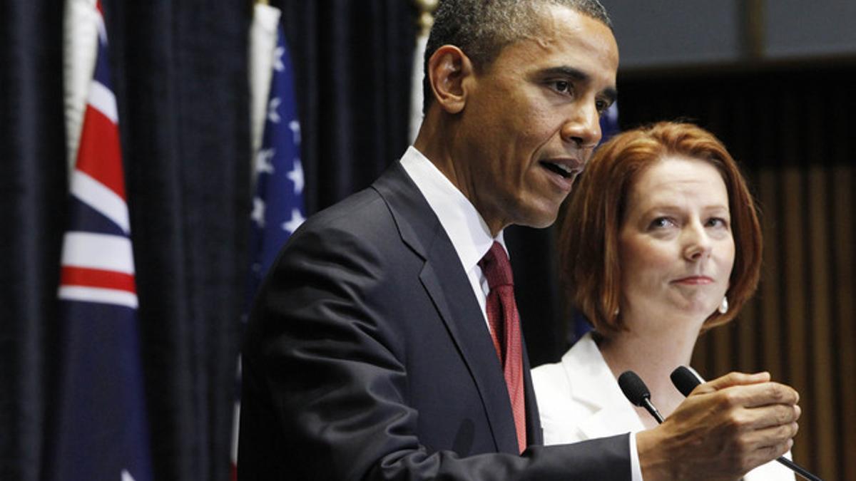 Barack Obama, junto a la primera ministra de Australia, Julia Gillard, este miércoles en Canberra, durante una rueda de prensa conjunta.