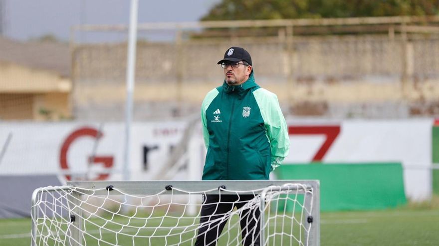 El Badajoz, un coleccionista de entrenadores