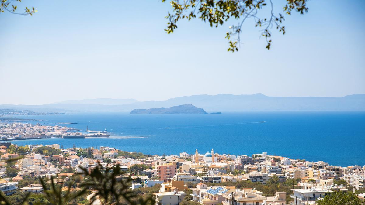 La gran isla griega que merece descubrirse cuando termina el verano