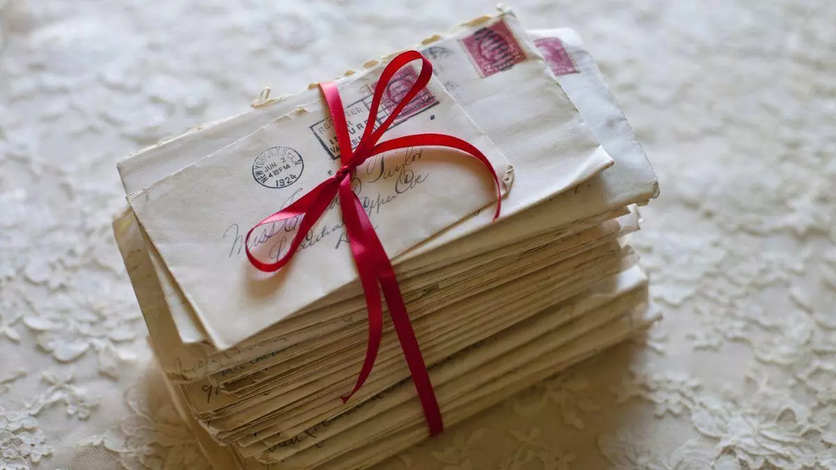 Ni Verona ni París: el buzón más romántico del mundo está en Sevilla y recibe cartas de amor todos los días